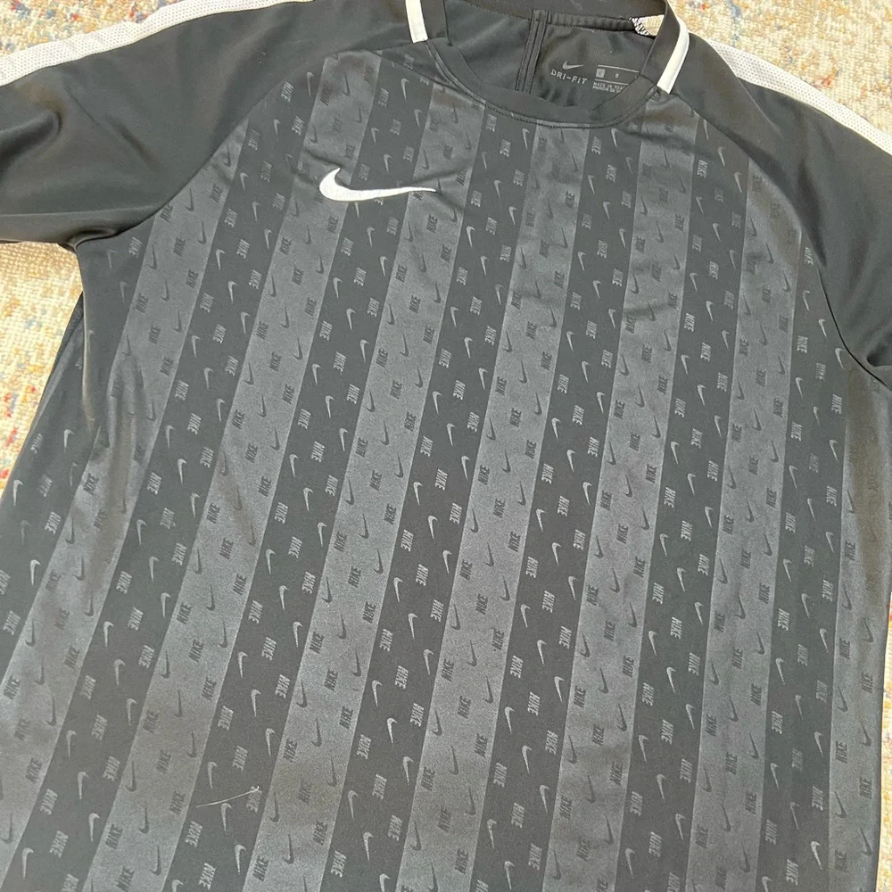 Nike pre owned